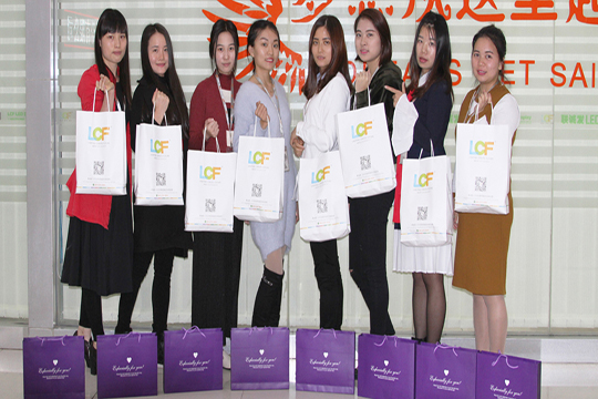 三月桃花，幸福女神节——谈球吧欢庆三八妇女节